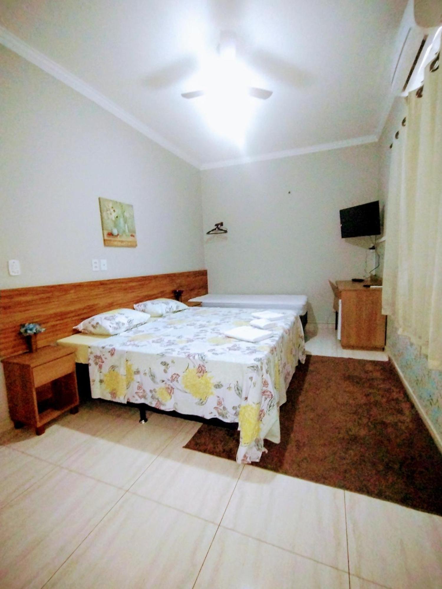 Pouso Oliveira Suites São João Batista do Glória 外观 照片